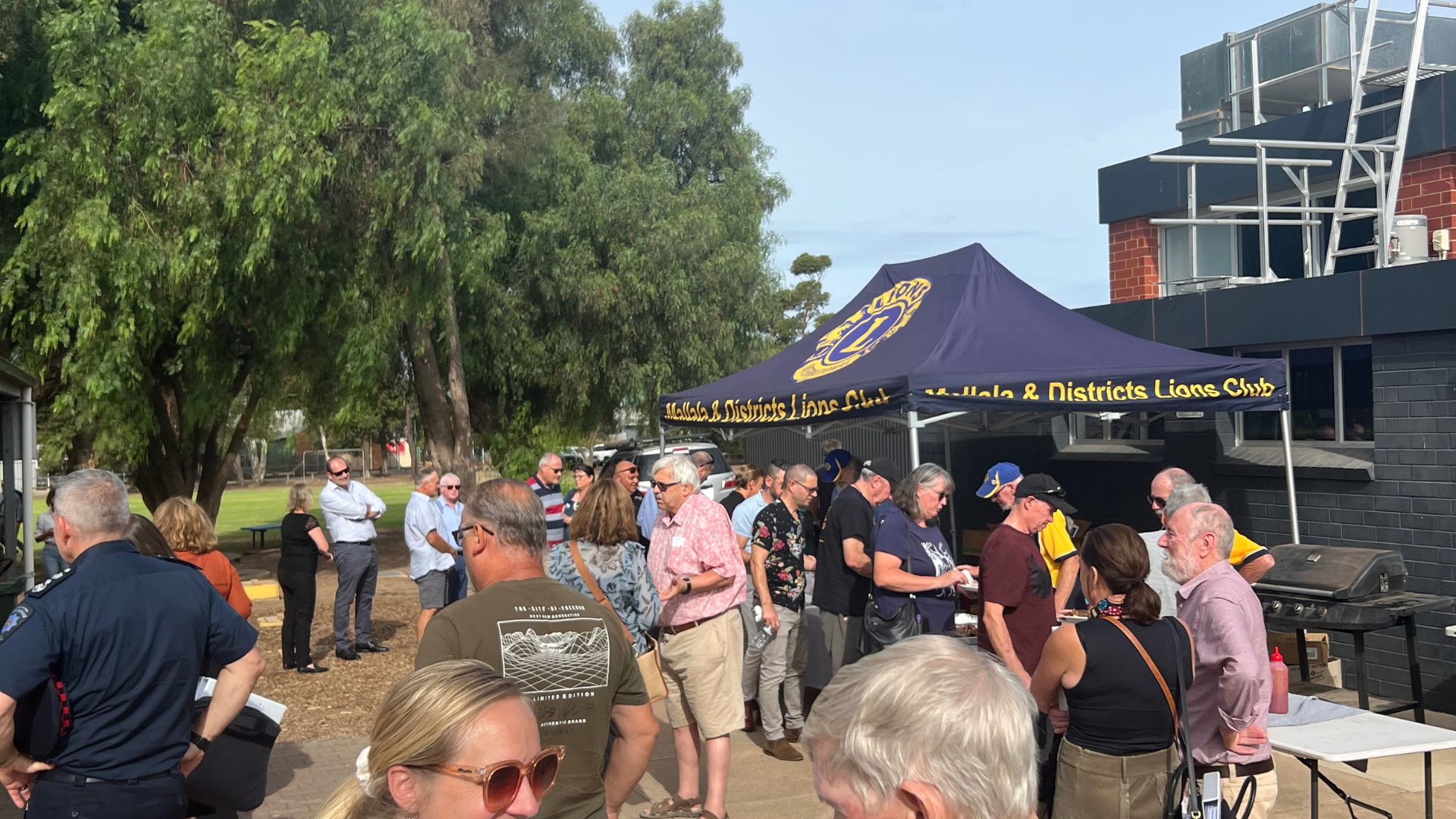 Anita Mariani, Regional Development Manager, RDABGLAP and Barrie Lloyd, Chair of Northern Adelaide Plains Food Cluster at the Two Wells Country Cabinet Community BBQ.